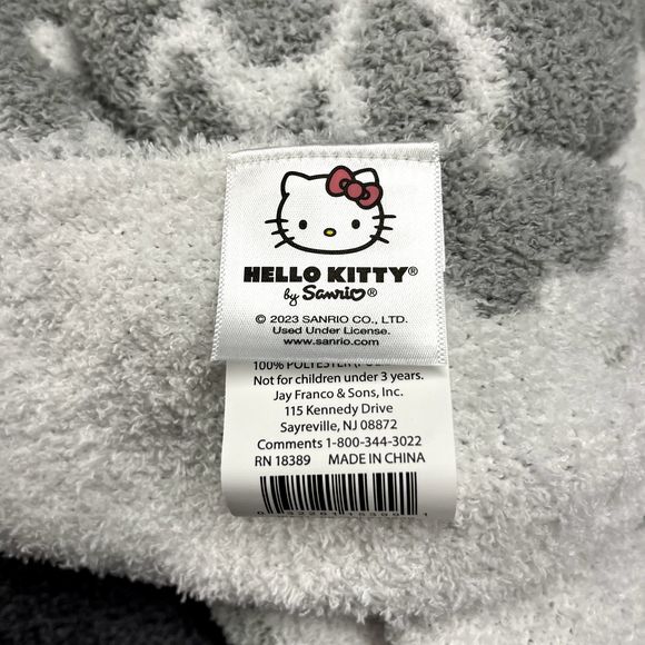 HELLO KITTY Blanket Gray & White Super Soft Throw Blanket 50" X 60" New - Picture 11 of 14